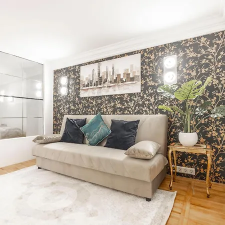 Classy Quentin Dream In The Heart Of Apartment *