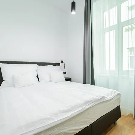 Deluxe4 With 2 Next To The Synagogue Free Air Conditioner, Sauna Apartment