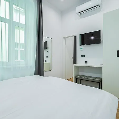 Apartment Deluxe4 With 2 Next To The Synagogue Free Air Conditioner, Sauna Budapest