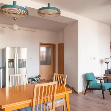 Apartment Spacious 2 Story Loft W Balcony Near Opera, Andrassy Budapest