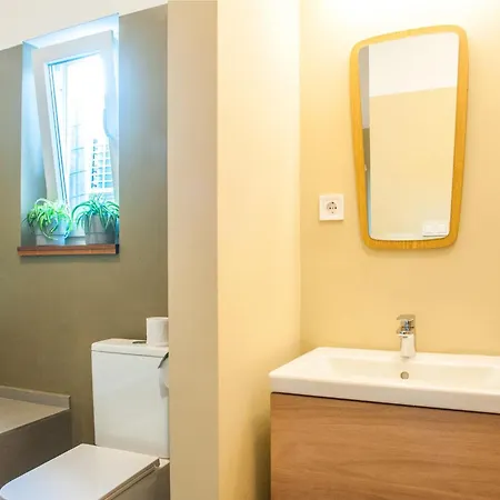 Spacious 2 Story Loft W Balcony Near Opera, Andrassy Budapest