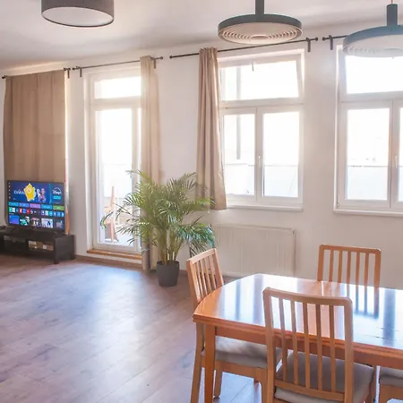 Spacious 2 Story Loft W Balcony Near Opera, Andrassy Apartment Budapest