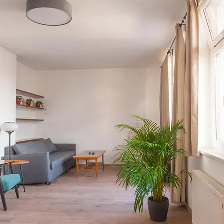 Spacious 2 Story Loft W Balcony Near Opera, Andrassy