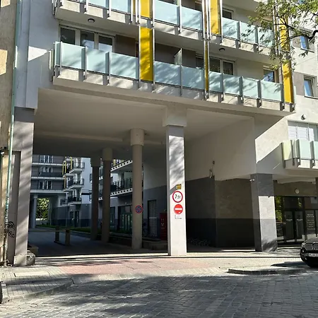 Design Near Park With Free Parking Apartmán *