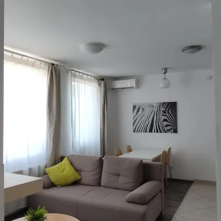 Aparthotel Corvin Center 3*