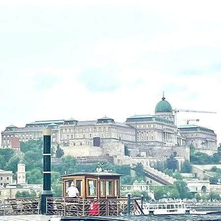 Daire Orange Pearl 3 Next To Danube