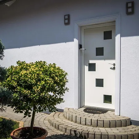 D12 Apartment *