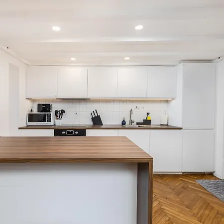 Aviator Loft - Downtown Opera Apartment Budapest