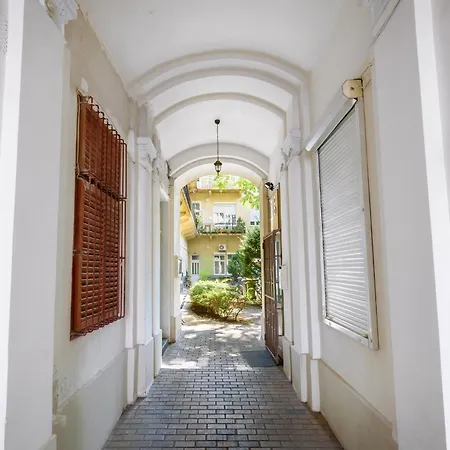 Soho Street Private 6 Persons Apartment Budapest