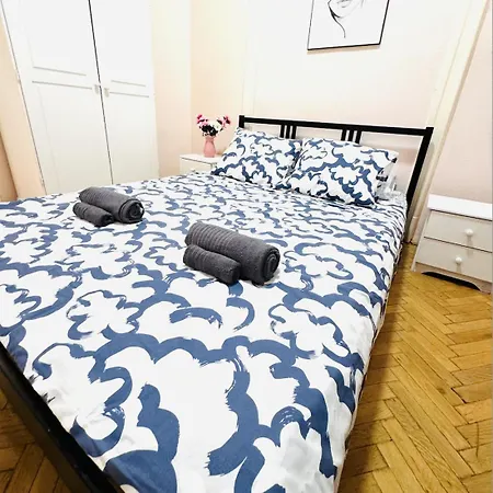 Y2 Central Station Central Flat Apartment *