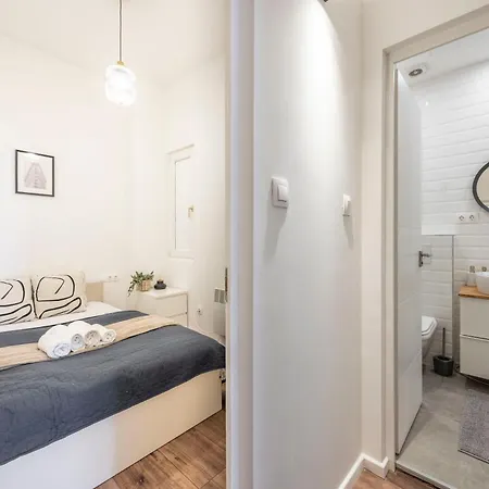 Charming & Cozy 1bedrm Apartment