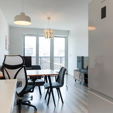 Apartment Waterfront Buda Hills Views&free Parking