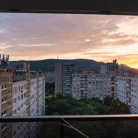 Apartment Waterfront Buda Hills Views&free Parking Budapest