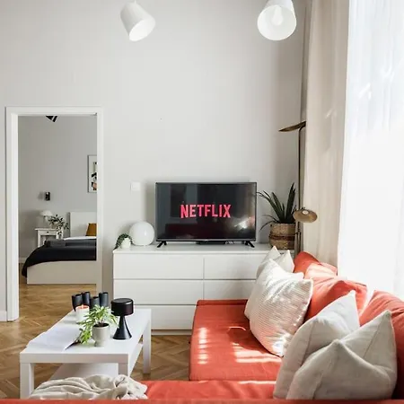 Dream In Budapest-steps To Budaeye &fashionst Apartment