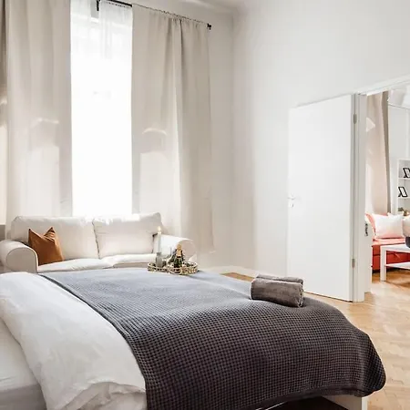Dream In Budapest-steps To Budaeye &fashionst *