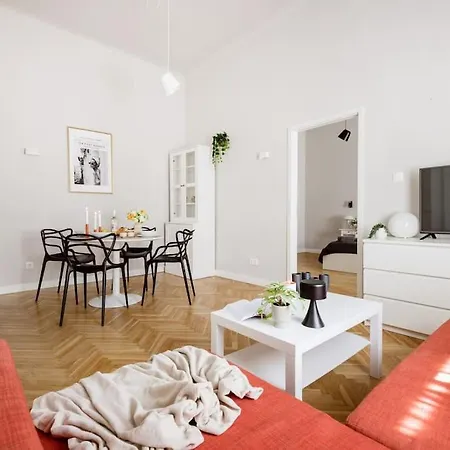 Dream In Budapest-steps To Budaeye &fashionst Apartment Budapest