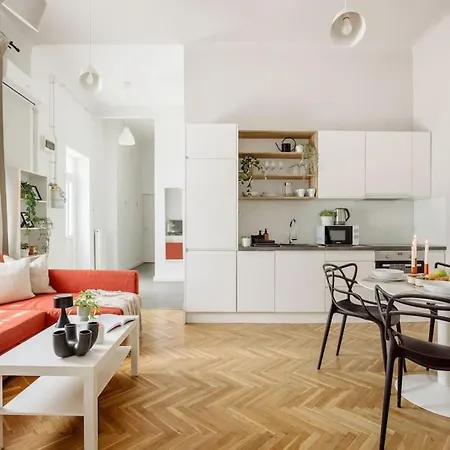 Apartment Dream In Budapest-steps To Budaeye &fashionst Budapest
