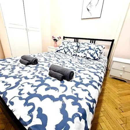 Y2 Central Station Central Flat Apartment