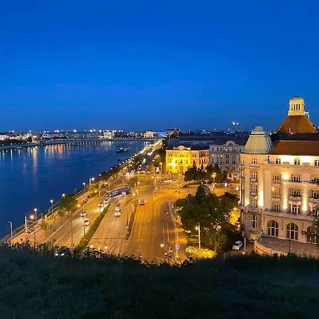 Cozy Family Friendly Bestlocation 90sqm Apartment Budapest