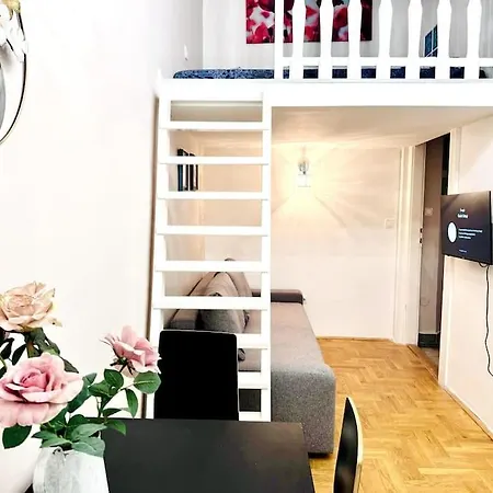 Apartment F2 Ultra Danube Loft Budapest
