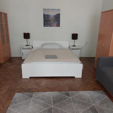Apartamento Quiet Place In The Center