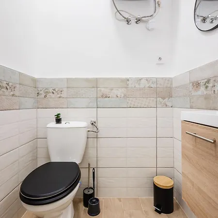 Apartment Charm *