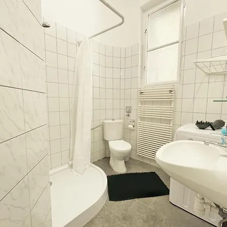 Y1 Central Station Central Flat Apartment