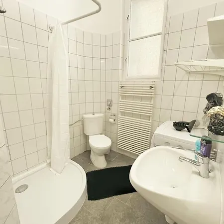 Y1 Central Station Central Flat Apartment