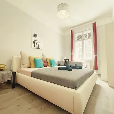 Y1 Central Station Central Flat Apartman *