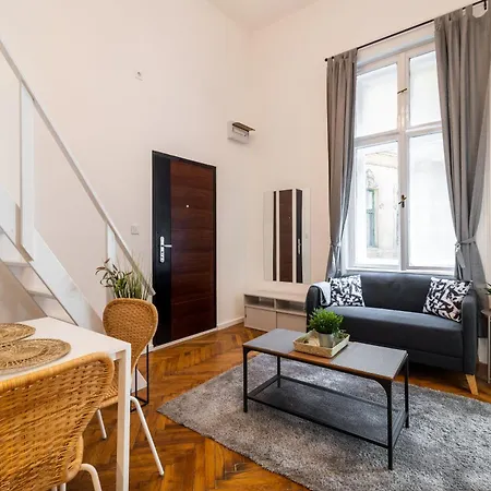 Vintage 2 Bedroom Apartment, Kai * Budapest