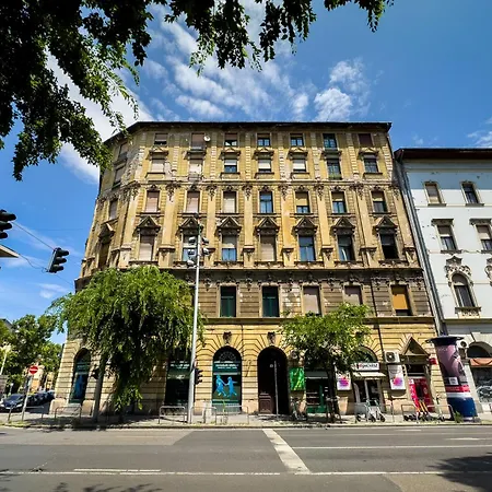 Vintage 2 Bedroom Apartment, Kai * Budapest