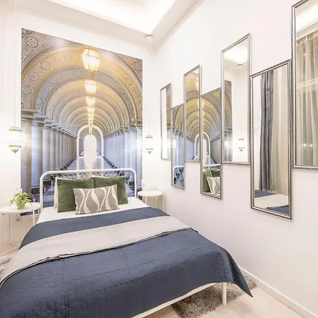 Exclusive Private In The Center Of Bp W 4bedrms, 4 Bathrms Apartment