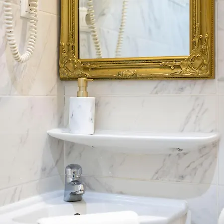 Apartment Exclusive Private In The Center Of Bp W 4bedrms, 4 Bathrms