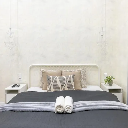 Exclusive Private In The Center Of Bp W 4bedrms, 4 Bathrms Apartment Budapest