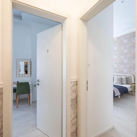 Exclusive Private In The Center Of Bp W 4bedrms, 4 Bathrms Apartment