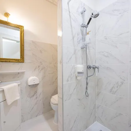 Apartment Exclusive Private In The Center Of Bp W 4bedrms, 4 Bathrms