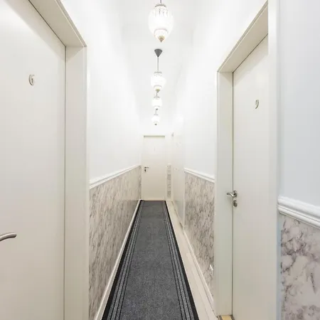 Apartment Exclusive Private In The Center Of Bp W 4bedrms, 4 Bathrms