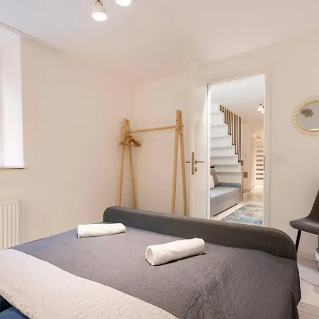 New! Treasure Box In The Heart Of * Budapest