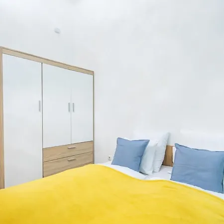 - Large And Comfy Apartment Budapest