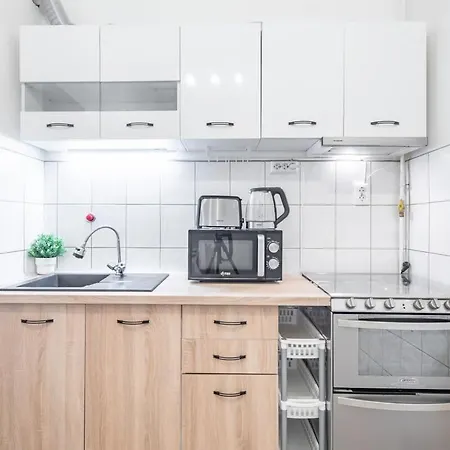 - Large And Comfy Apartment