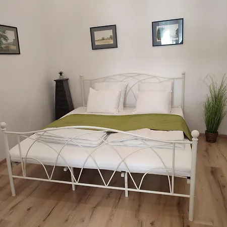 - Large And Comfy Apartment