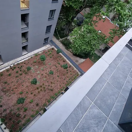Citycentre - Sebastian Apartment