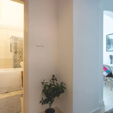Apartment Central Bliss Bright City Haven *