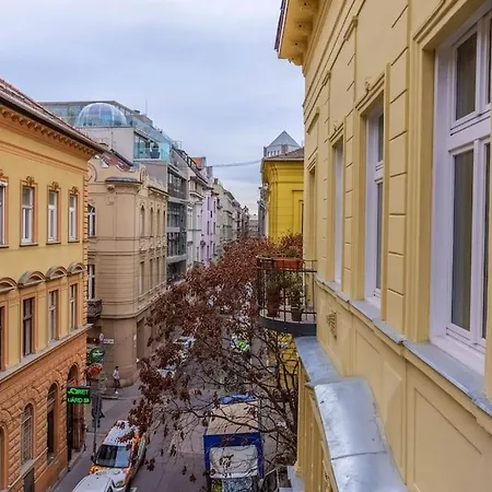 Apartment Sunny Bright, Centrally Located, Ac Balcony By Nw *