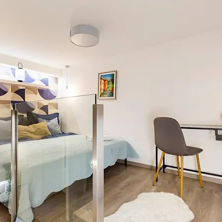 New! Central Location Flat By The Synagogue Apartment *