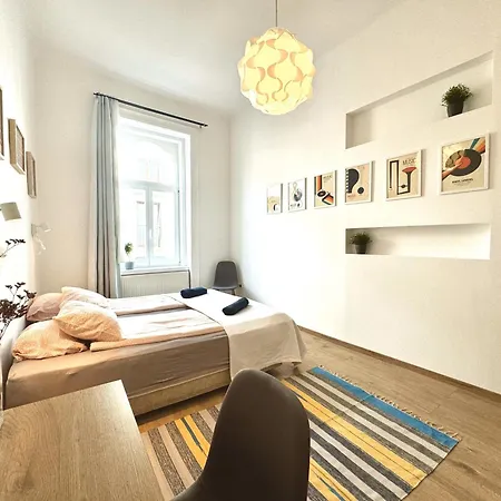 On In The Center 3 Br * Budapest