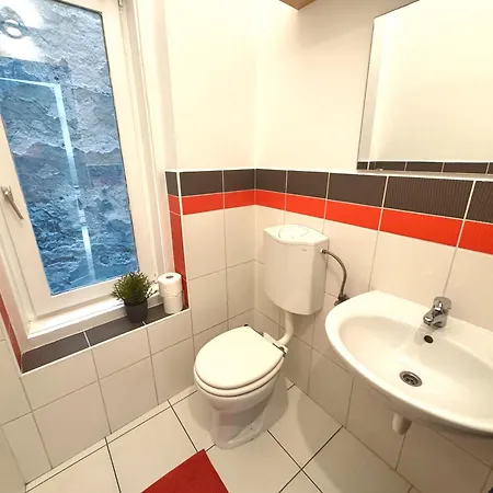 On In The Center 3 Br *