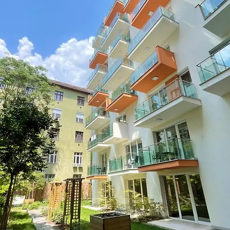 Little Americas North West Apartment Budapest