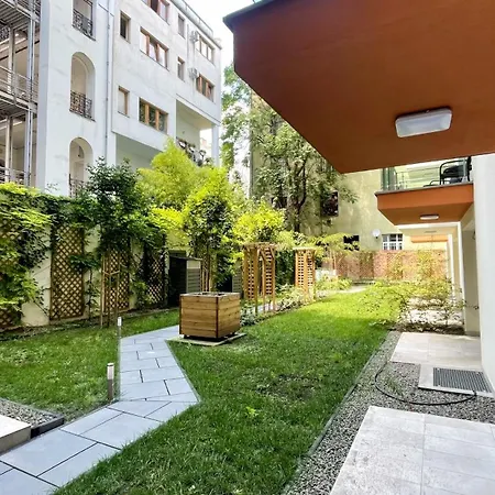 Little Americas North West Apartment