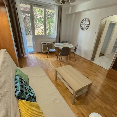 Apartament Castle Hill Hideaway